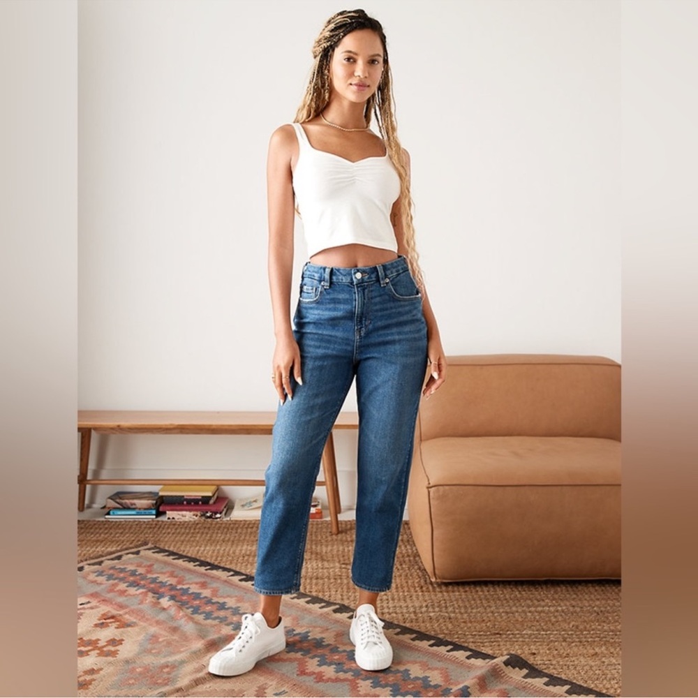 American Eagle High Rise Mom Jeans Women's Size 6